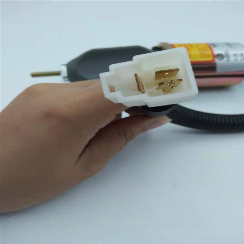 1753ES-12A3UC5B1S1 YANMAR 엔진 4TNE94 SA-3840T 12V에 적합한 스톱 솔레노이드 밸브