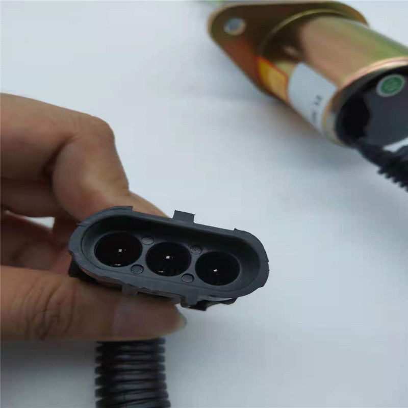 3928160 Cummins Land Leveler 6BTA5.9-M2 엔진 부품에 적합한 스톱 솔레노이드 밸브