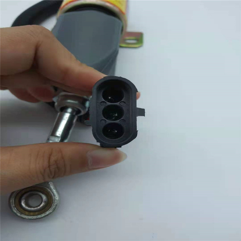 B4000-1115030 DCEC YUCHAI 엔진 YC4110/6108/4018/4105/4112에 적합한 정지 솔레노이드 밸브